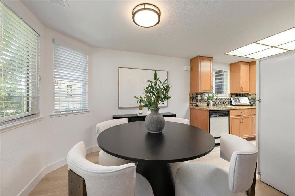 Image 8 of property listing at 3454 Wine Cask Way, San Jose, CA 95124