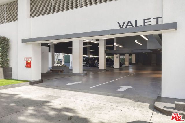 838 N Doheny Drive 906, West Hollywood, CA 90069