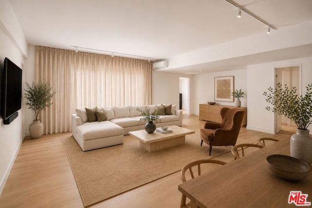 838 N Doheny Drive 906, West Hollywood, CA 90069