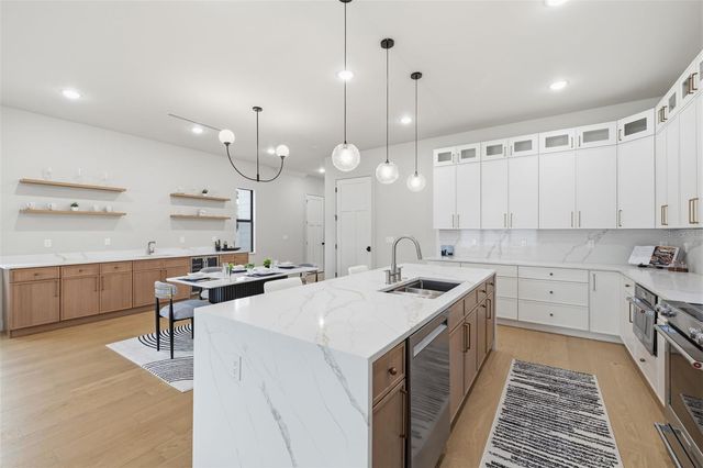 2301 N RIDGEWOOD AVENUE, Tampa, FL 33602