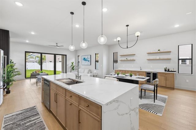 2301 N RIDGEWOOD AVENUE, Tampa, FL 33602