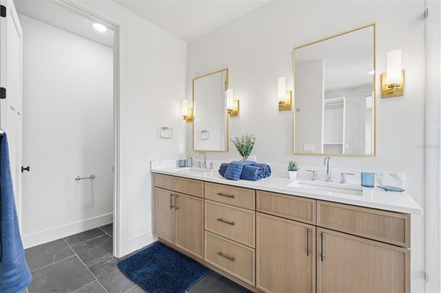 2301 N RIDGEWOOD AVENUE, Tampa, FL 33602