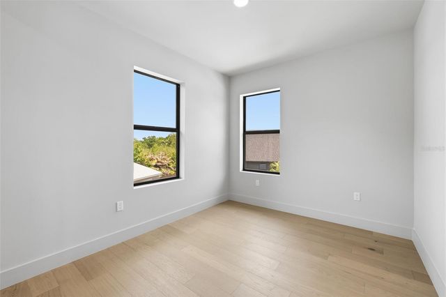 2301 N RIDGEWOOD AVENUE, Tampa, FL 33602