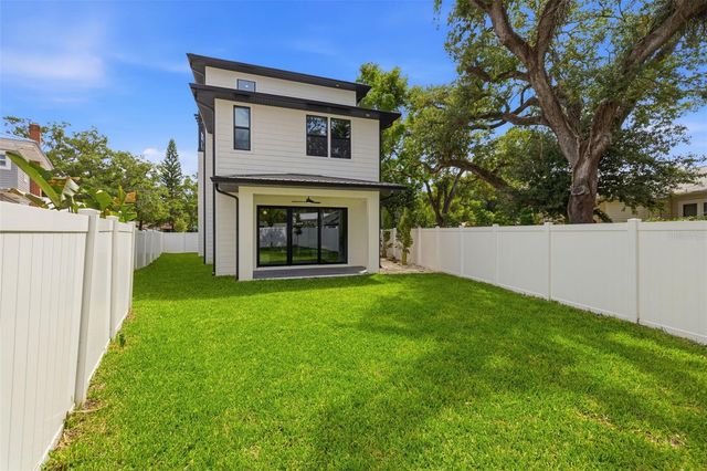 2301 N RIDGEWOOD AVENUE, Tampa, FL 33602