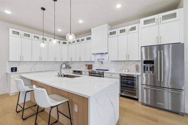 2301 N RIDGEWOOD AVENUE, Tampa, FL 33602