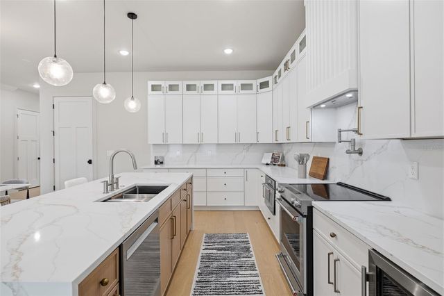 2301 N RIDGEWOOD AVENUE, Tampa, FL 33602