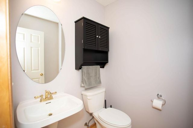 2310 Eagle Trace Lane, Woodbury, MN 55129