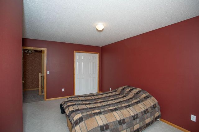 2310 Eagle Trace Lane, Woodbury, MN 55129