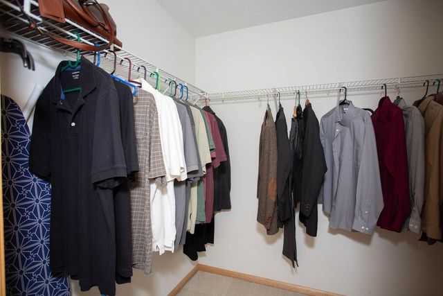 2310 Eagle Trace Lane, Woodbury, MN 55129