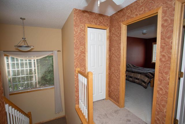 2310 Eagle Trace Lane, Woodbury, MN 55129