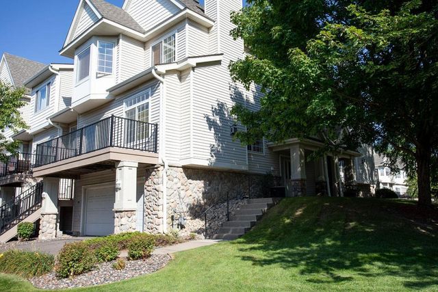 2310 Eagle Trace Lane, Woodbury, MN 55129