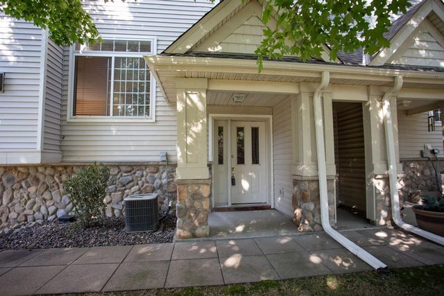 2310 Eagle Trace Lane, Woodbury, MN 55129