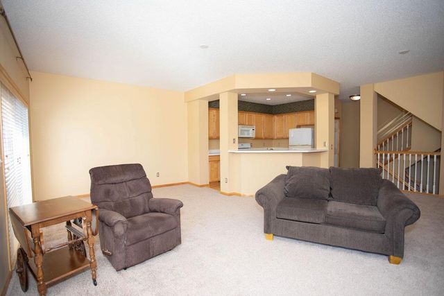 2310 Eagle Trace Lane, Woodbury, MN 55129