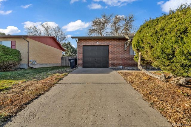 5545 Elkhart Street, Denver, CO 80239