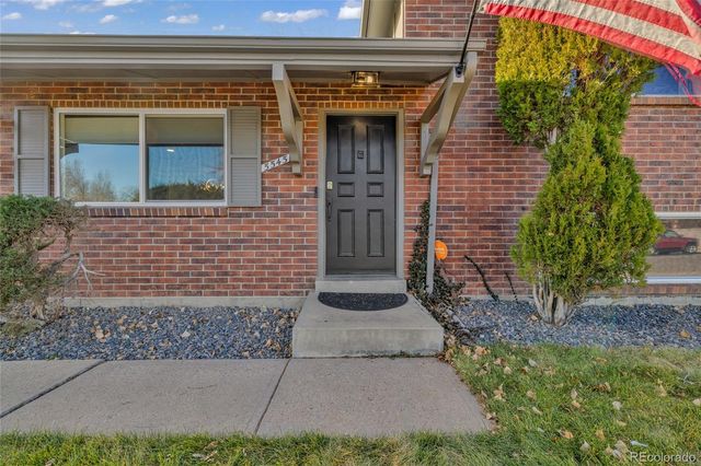 5545 Elkhart Street, Denver, CO 80239