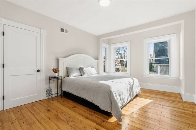 18 Balcomb St B, Salem, MA 01970