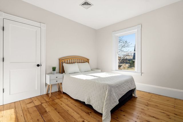 18 Balcomb St B, Salem, MA 01970