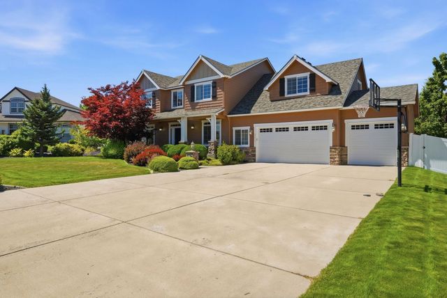 17211 E Rosemont Ln, Greenacres, WA 99016