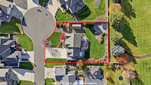 17211 E Rosemont Ln, Greenacres, WA 99016