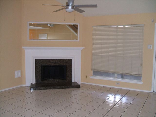 8978 Dawnridge Drive, Houston, TX 77071