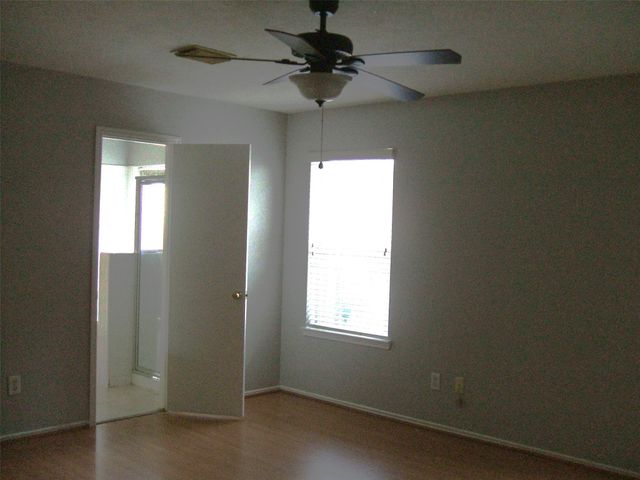 8978 Dawnridge Drive, Houston, TX 77071