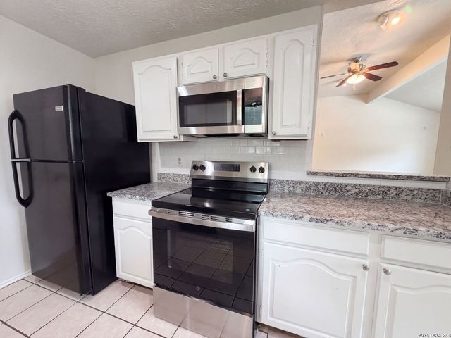 6315 WELLES FAWN CIR, San Antonio, TX 78240