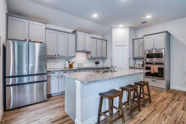 8221 Hampton Drive, Rowlett, TX 75089