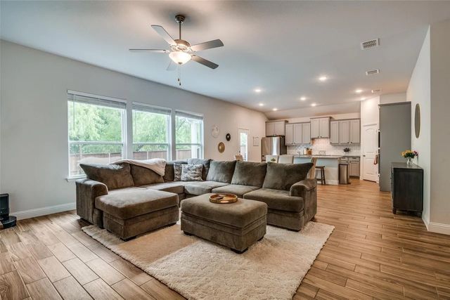 8221 Hampton Drive, Rowlett, TX 75089