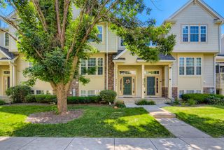 2734 N Greenwood Avenue, Arlington Heights, IL 60004