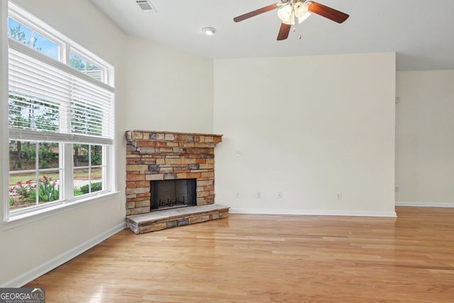 31 Thomaston Street, Newnan, GA 30263