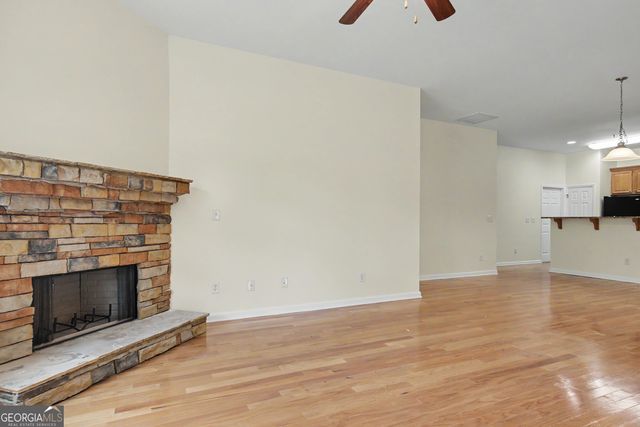 31 Thomaston Street, Newnan, GA 30263