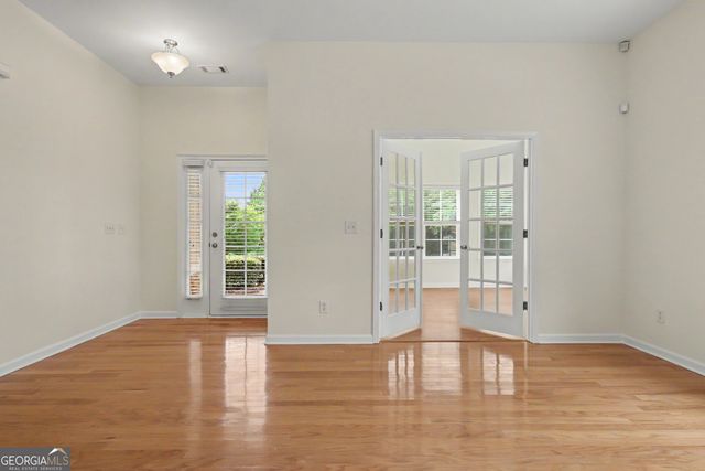 31 Thomaston Street, Newnan, GA 30263