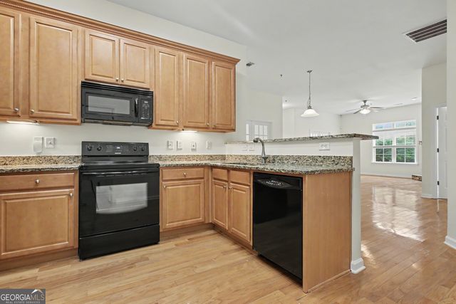 31 Thomaston Street, Newnan, GA 30263