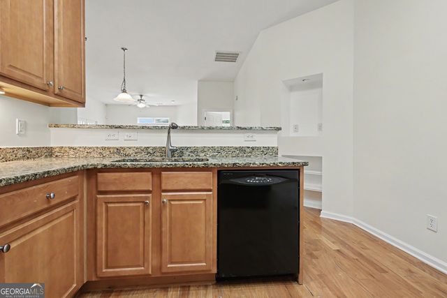 31 Thomaston Street, Newnan, GA 30263