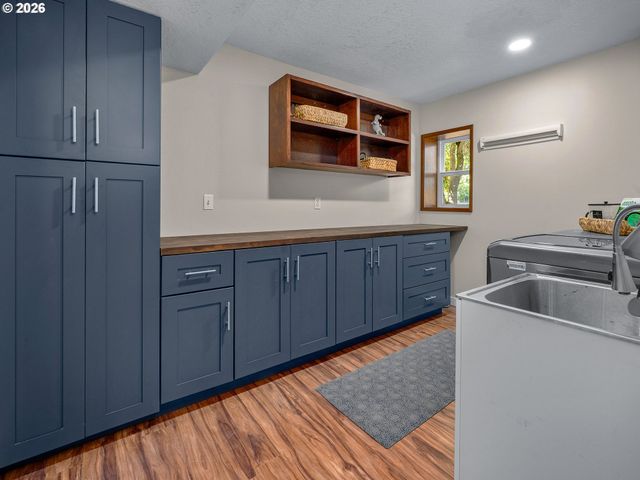 9195 Nw DICK Rd, Hillsboro, OR 97124