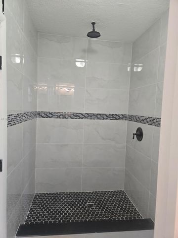 6455 Custer St, Hollywood, FL 33024