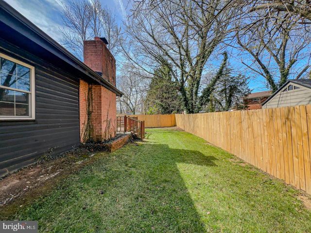 5504 WESTMINSTER CT, Temple Hills, MD 20748