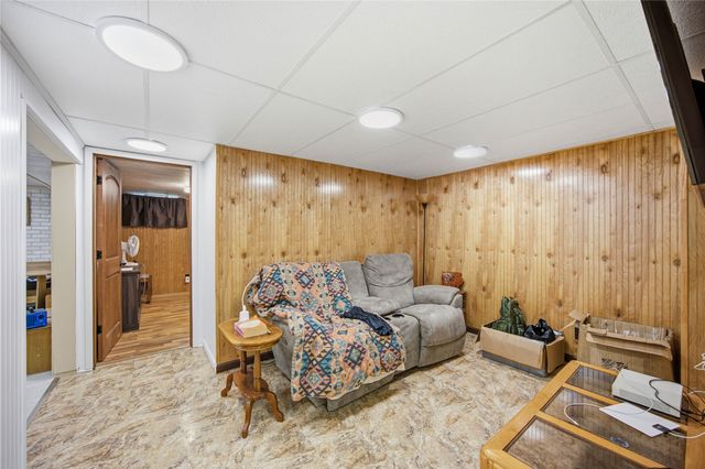 1075 17th Street, Des Moines, IA 50314