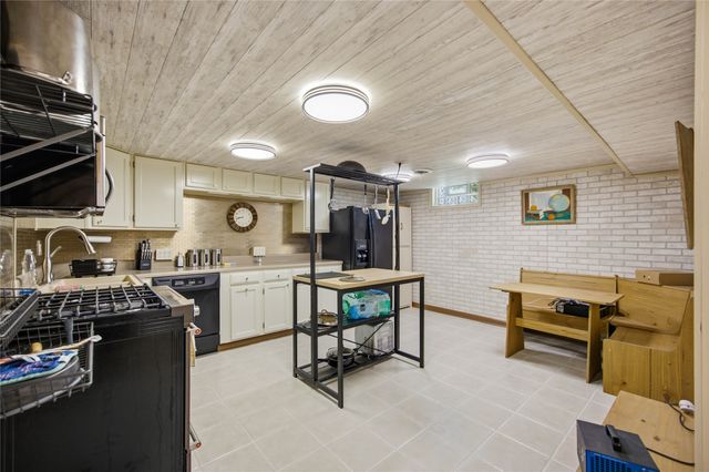1075 17th Street, Des Moines, IA 50314