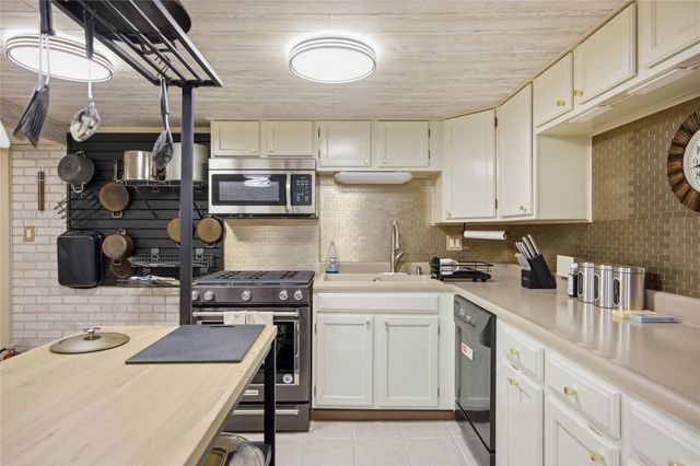 1075 17th Street, Des Moines, IA 50314