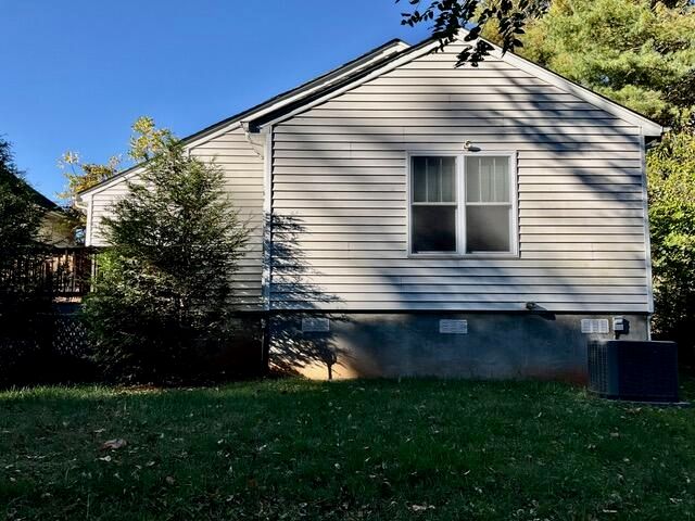 1287 Emerald Crest DR, Bedford, VA 24523