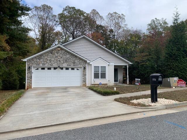 1287 Emerald Crest DR, Bedford, VA 24523