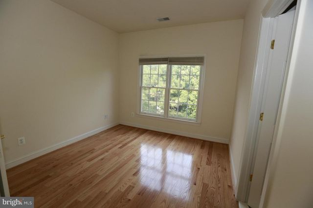 2339 SANDBURG ST, Dunn Loring, VA 22027