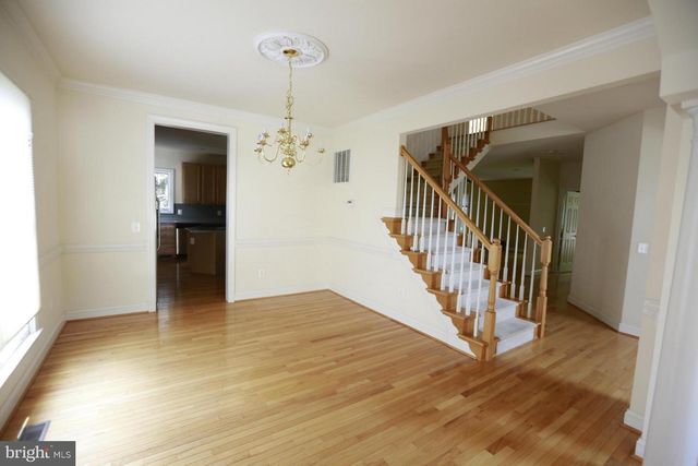 2339 SANDBURG ST, Dunn Loring, VA 22027