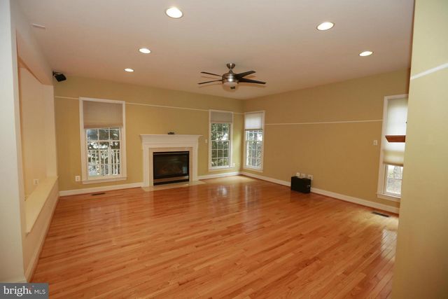 2339 SANDBURG ST, Dunn Loring, VA 22027