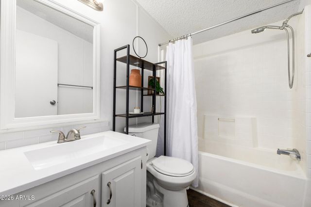 2140 E Michigan Avenue 31, Phoenix, AZ 85022