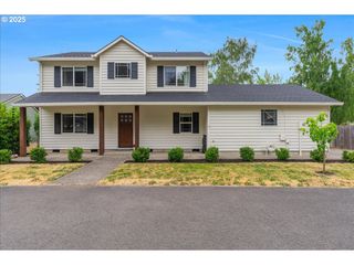 140 W JOHANNA Ct, Newberg, OR 97132