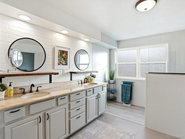 2480 W Jamison Way, Littleton, CO 80120