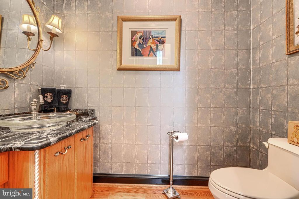Image 13 of property listing at 3121 ENCLAVE CT, Baltimore, MD 21208