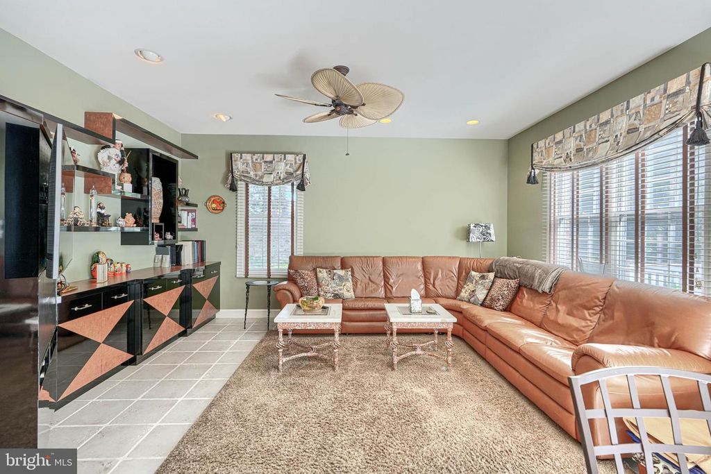 Image 15 of property listing at 3121 ENCLAVE CT, Baltimore, MD 21208